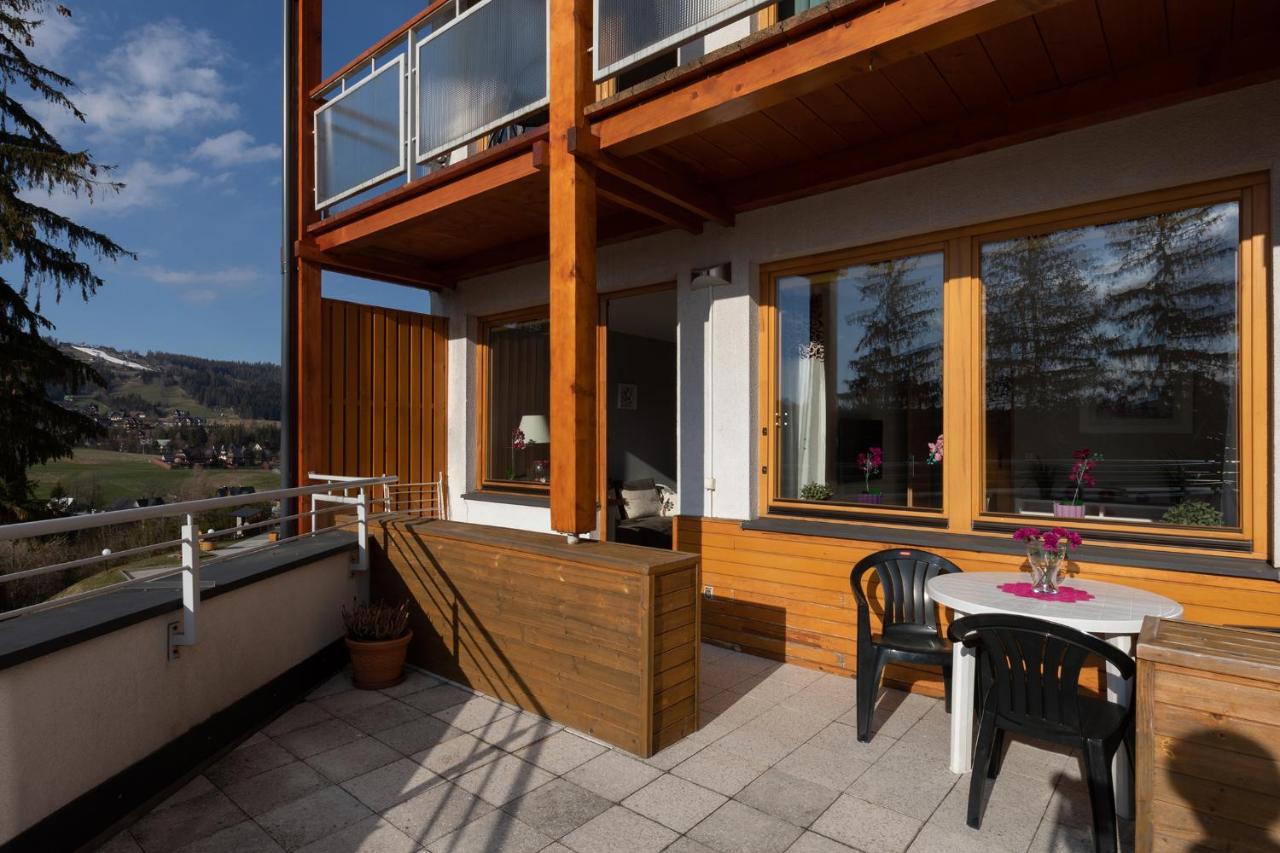 Zlote Tarasy Apartamentyzakopianskie Basen Sauna Jacuzzi Apartment *