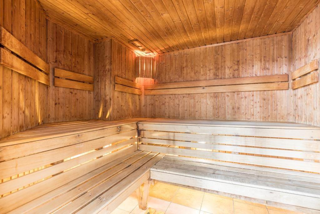 Apartment Zlote Tarasy Apartamentyzakopianskie Basen Sauna Jacuzzi