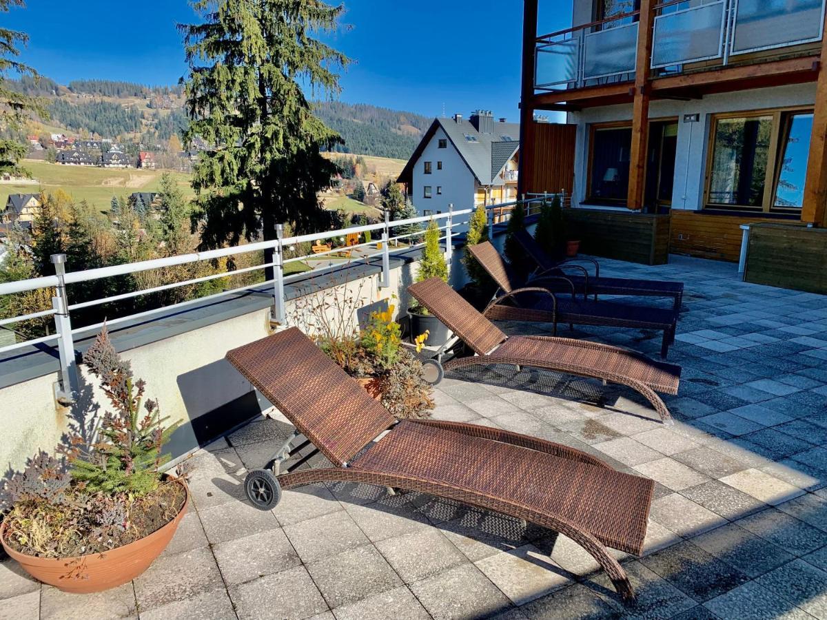 Zlote Tarasy Apartamentyzakopianskie Basen Sauna Jacuzzi Apartment *