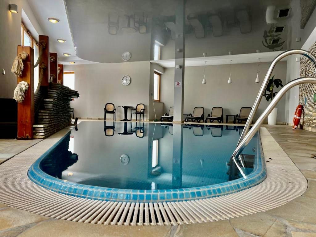 Zlote Tarasy Apartamentyzakopianskie Basen Sauna Jacuzzi Apartment *